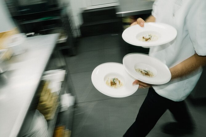 Private Hungry City Walking and Food Tour from San Sebastian - Discovering Mercado de La Bretxa: The Historic Food Market