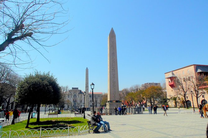 Private Istanbul Old City Tour with Local Expert Guide - Starting the Day: Hotel Pickup and Welcome