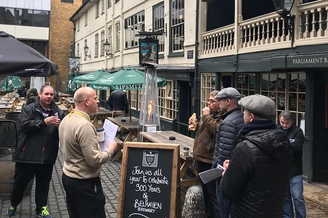 Private London Tours by Experienced Guide in New London Taxi - From the Old Town to the Royal Palaces