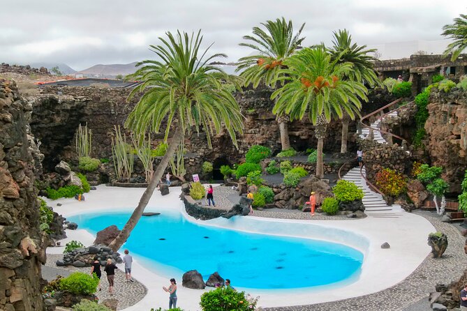 Private luxury Tour of Jameos del Agua and Cueva de los Verdes in Lanzarote - The Logistics and Comfort of a Private Experience