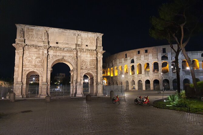 Private Night Tour of Rome Colosseum Forum and Famous Sites - Exploring Piazza del Campidoglio and Michelangelos Design