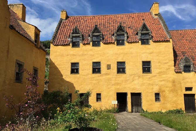 Private 'Outlander' Film Locations Day Trip from Edinburgh - Visiting Midhope Castle: The Real Lallybroch