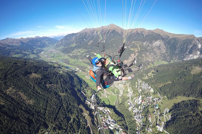 Private paragliding tandem flight in Fulseck - What to Expect During the Safety Briefing and Preparation