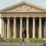 Private Paris city tour with Minivan - Exclusive Access to Parisian Icons: Eiffel Tower and Notre-Dame