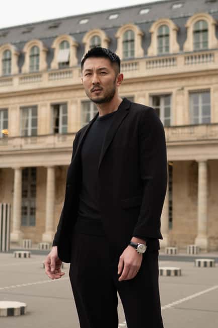 Private Photo Session - Streets of Paris - Starting Point at Metro Saint Paul for Easy Access