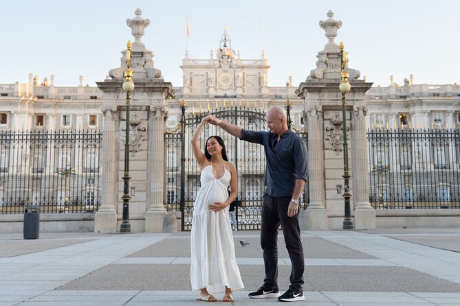 Private Photo Session Tour for Couples in Madrid - Exploring Madrid’s Historic Plaza Mayor