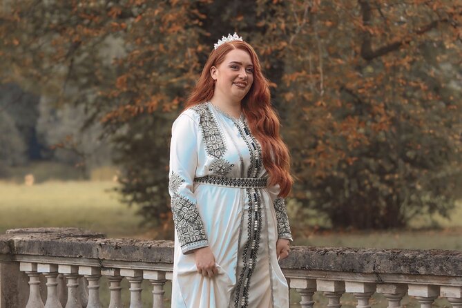 Private photo session with a professional in Paris - Exploring Paris with a Professional Photographer Guide