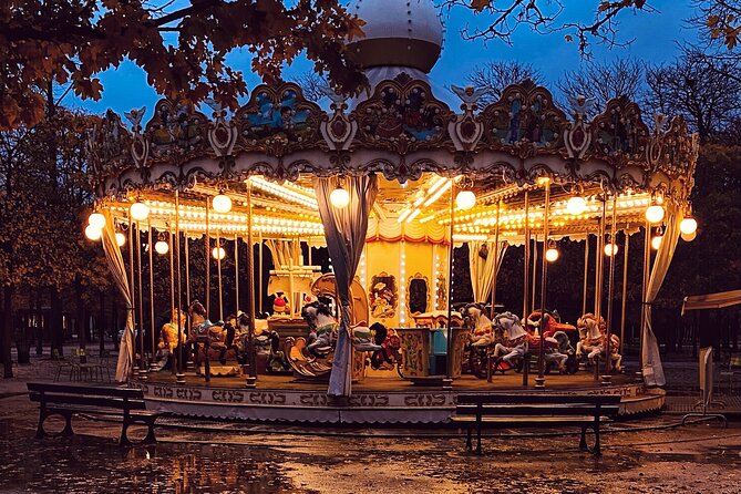 Private Photo Tour in Paris with a Professional Photographer - Discover Montmartre’s Architectural Charm at La Petite Maison Rose