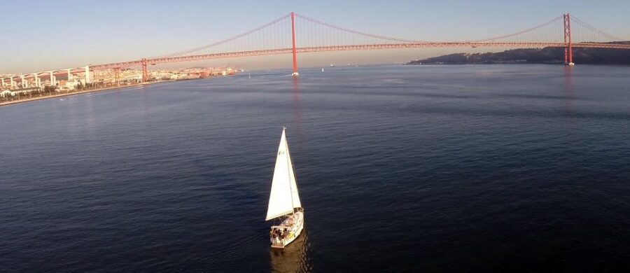 Private Romantic cruise with sparkling wine- 2-Hour- Lisbon - The Luxury Yacht Setting on the Tagus River