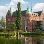 Private Romantic Walking Tour of Malmo with Castle and Park - Exploring the Bustling Stortorget Square