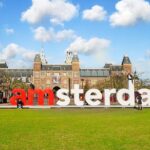 Private roundtrip transfer Schiphol Airport - Amsterdam - Travel in Style: Mercedes Sedans and Minivans