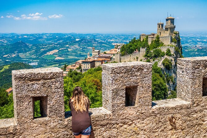 Private San Marino Walking Tour - The Magnificent Palazzo Pubblico