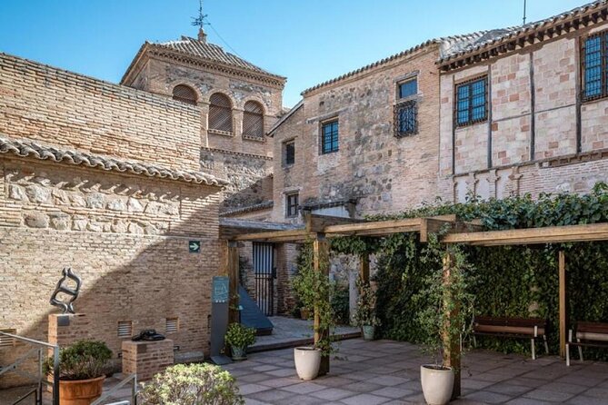 Private Shalom Jewish Tour of Toledo. Pickup option in Madrid - Visiting the Monasterio de San Juan de los Reyes