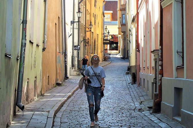 Private Shore Excursion: Tallinn Old Town Walking Tour with Round-Trip Transfer - Convenient Meeting Point and Transportation