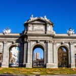 Private Shuttle Transfer from City Centre to Airport - Booking Tips and Best Time to Reserve