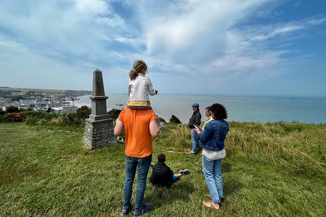 Private sidecar tour to the landing beaches - Explore Arromanches-les-Bains and Its WWII Significance