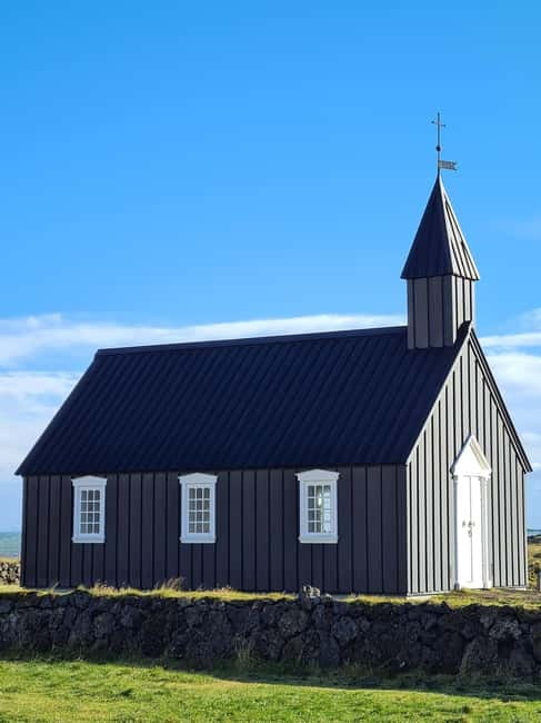 Private Snæfellsnes Peninsula tour - The Journey Begins with Iconic Kirkjufell and Waterfalls