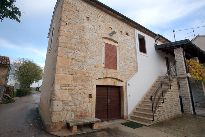 Private Sparkling Wine Tasting in Istria - The Location: Discovering a Croatian Family Winery in Istria