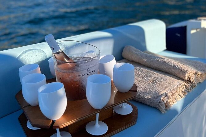 Private sunset boat tour - Key Points