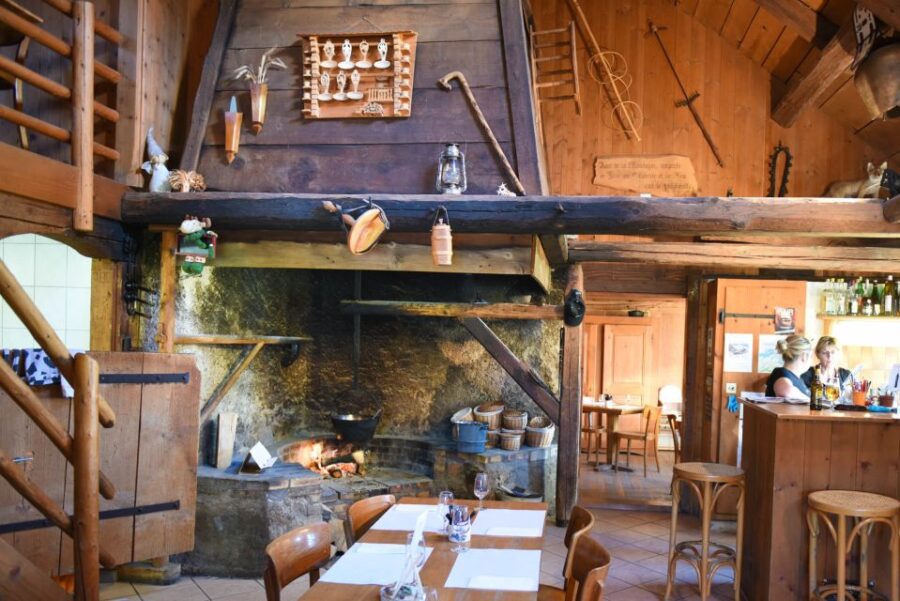 Private Swiss Cheese & Chocolate Tasting Trip in Gruyeres - Visiting La Maison du Gruyère Cheese Factory