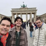 Private Taxi Tour through Berlin East and West and Kiez 4-6h - Up Close at Iconic Monuments and Memorials
