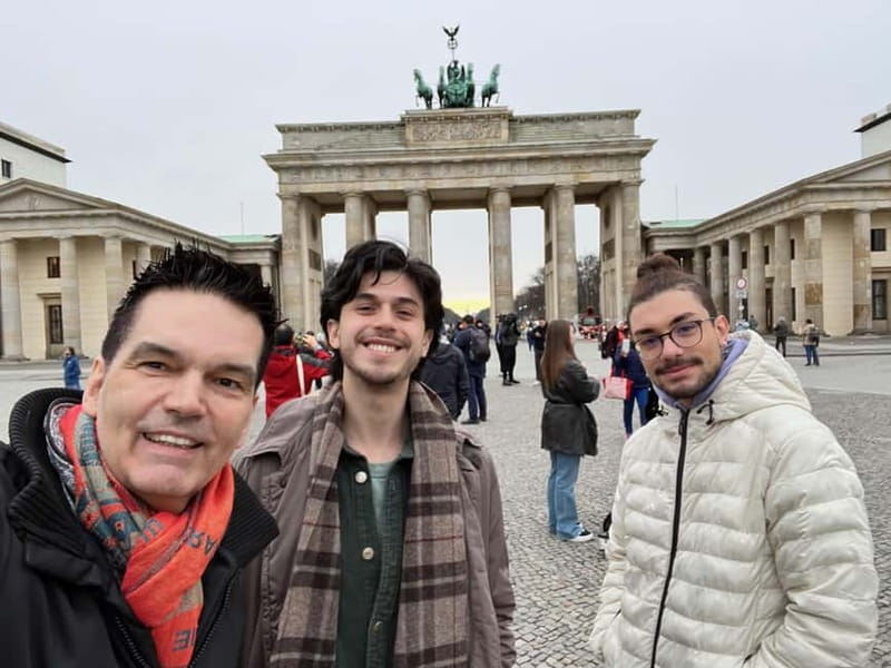 Private Taxi Tour through Berlin East and West and Kiez 4-6h - Up Close at Iconic Monuments and Memorials