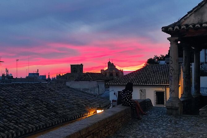 Private tour: 4 cultures, Granada in depth - Strolling Through the UNESCO-Listed Albaicin Neighborhood