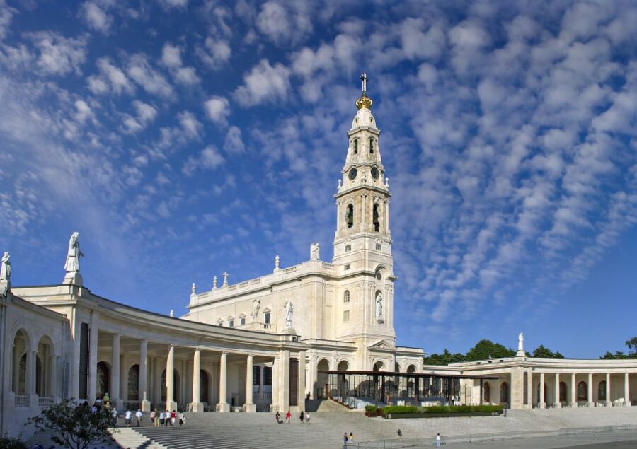 Private Tour Fatima's Sanctuary from Lisbon - Exploring the Sanctuary of Fátima