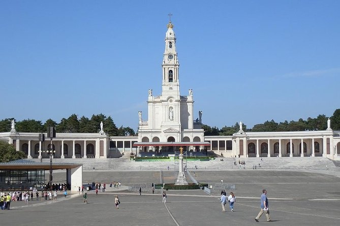 Private Tour for small groups of 7 Days in Portugal from Lisbon - Fatima’s Sacred Sites and Religious Significance