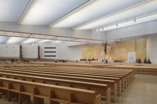 Private Tour from Lisbon to Fatima Nazare and Obidos - Discovering Batalha Monastery’s Architectural Mastery