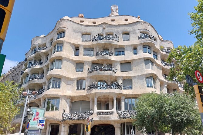 Private tour in Barcelona - Exploring Barcelona’s Best Viewpoints from Jardins del Mirador del Alcalde