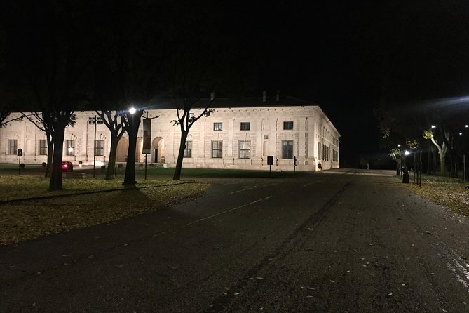 Private Tour Lazing Between the Giants - The Guide’s Approach and Expertise