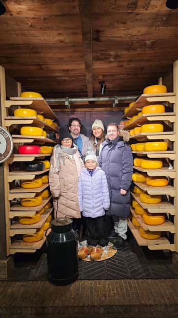 Private tour Mercedes Van, Zaandam, Zaanse Schans & Volendam - Starting from Amsterdam: Convenient Pickup and Drop-Off