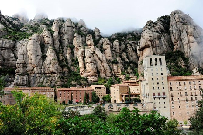 Private Tour: Montserrat and Cava Visit - Visiting the Monastery at Abadia de Montserrat