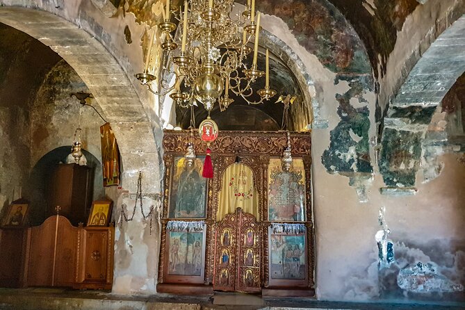 Private Tour of Crete with Knossos Palace and Lassithi Plateau - Discovering a Traditional Village in Avdou