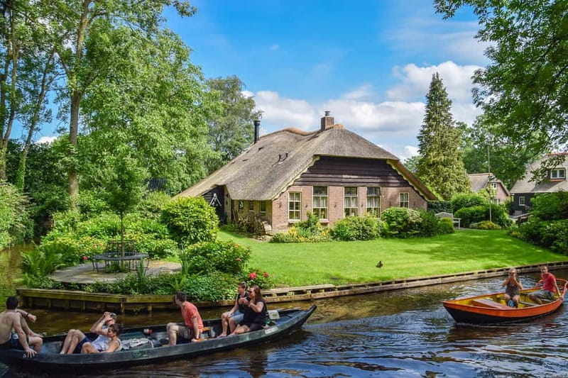Private Tour of Giethoorn (Dutch Venice) & Batavia Land - Visiting Kampen’s Historic Medieval Atmosphere