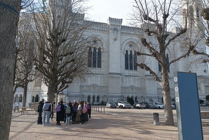 Private tour of Lyon on Fourvière hill - 2 hours - Exploring the Roman Theaters of Fourvière