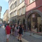 Private tour of old Lyon - 2 hours - Visiting the Theatre of Guignol