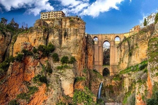 Private Tour of Ronda and Setenil de Las Bodegas - Guided Tour of Ronda’s Iconic Landmarks