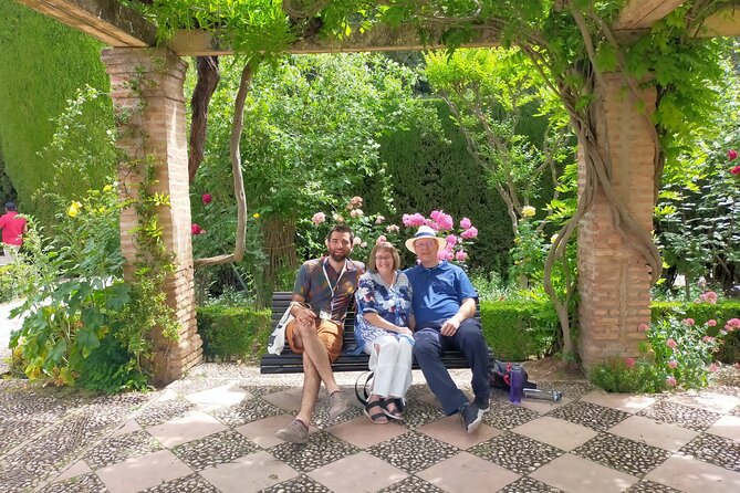 Private tour of the Alhambra entrances included - Exploring the Alhambra’s Main Highlights