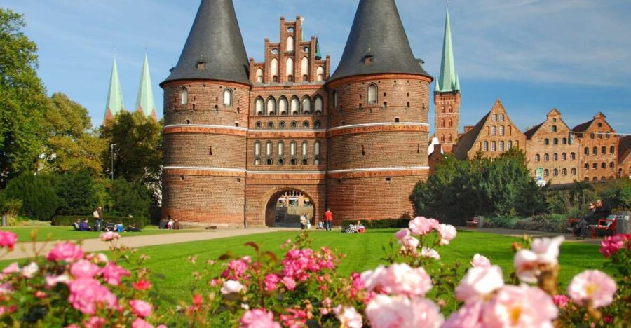 Private Tour of the Holstentor Museum and Historic Lubeck - Accessing the Holstentor Museum and Its Maritime Artifacts