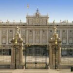 Private tour of the royal palace, private guide, fast entrance and pick up at the hotel. - The Benefits of a Private Guide in Madrid’s Royal Palace