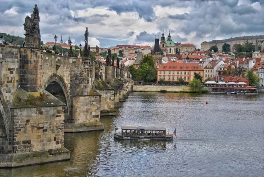 Private Tour: Picturesque Prague´s Old Town & Charles Bridge - Practical Details and Logistics