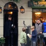 Private Tour: The London of Shakespeare, the Beatles, James Bond and Sherlock Holmes by Traditional Black Cab - Exploring the Sites of William Shakespeare in London