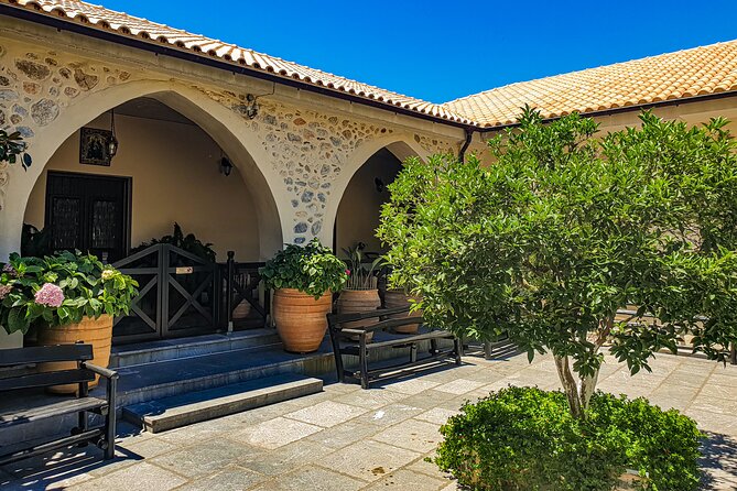 Private Tour to Knossos Palace and Lassithi Plateau from Elounda - Enjoying Local Flavors at a Traditional Taverna