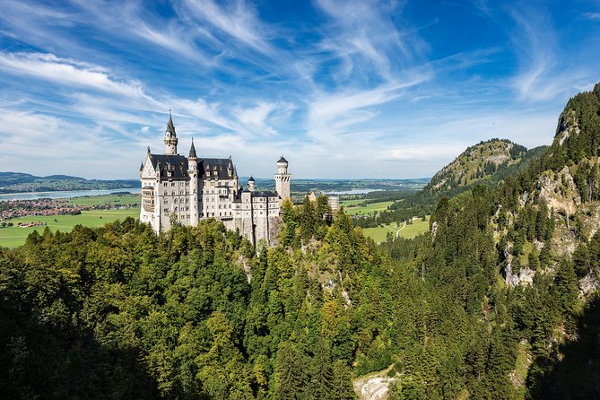 Private Tour to Neuschwanstein & Linderhof, Skip The Line & Lunch - Personalized Private Transportation and Pickup Options