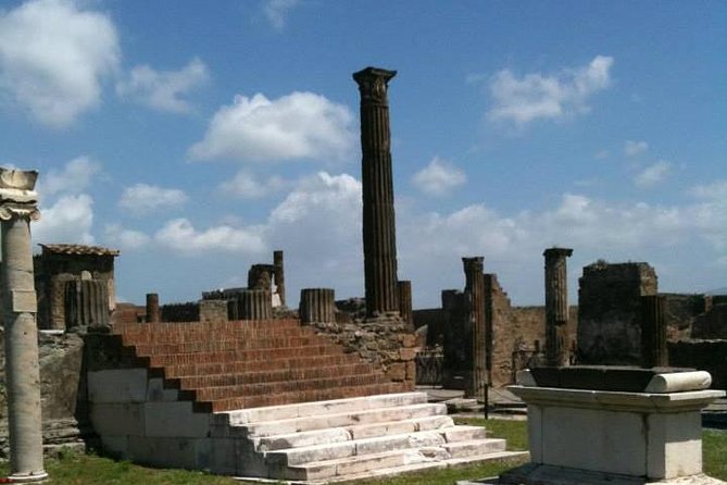 Private Tour to Pompeii Ruins with Pizza in Naples - Starting Point and Transportation Logistics in Naples