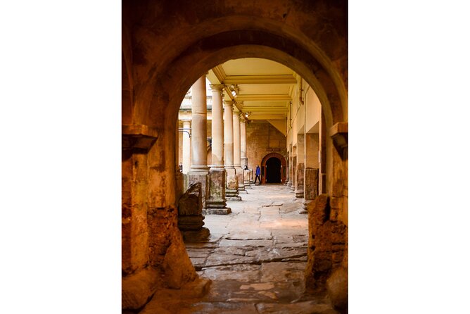 Private Tour to Stonehenge and Bath from London - Visiting Bath: Regency Elegance and Roman Roots