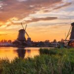 Private Tour Zaanse Schans Windmills, Volendam & Marken - Zaanse Schans: Visiting the Iconic Windmills and Historic Buildings