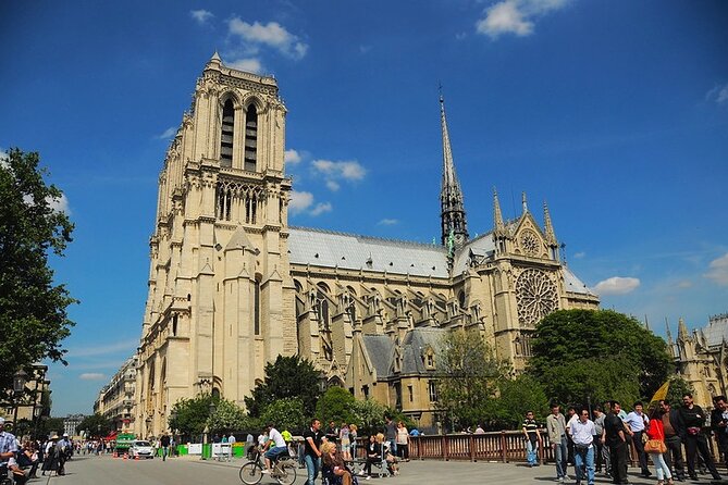 Private tourist guide in Paris! Book your official guide! - Discovering the Louvre Museum Without the Crowds